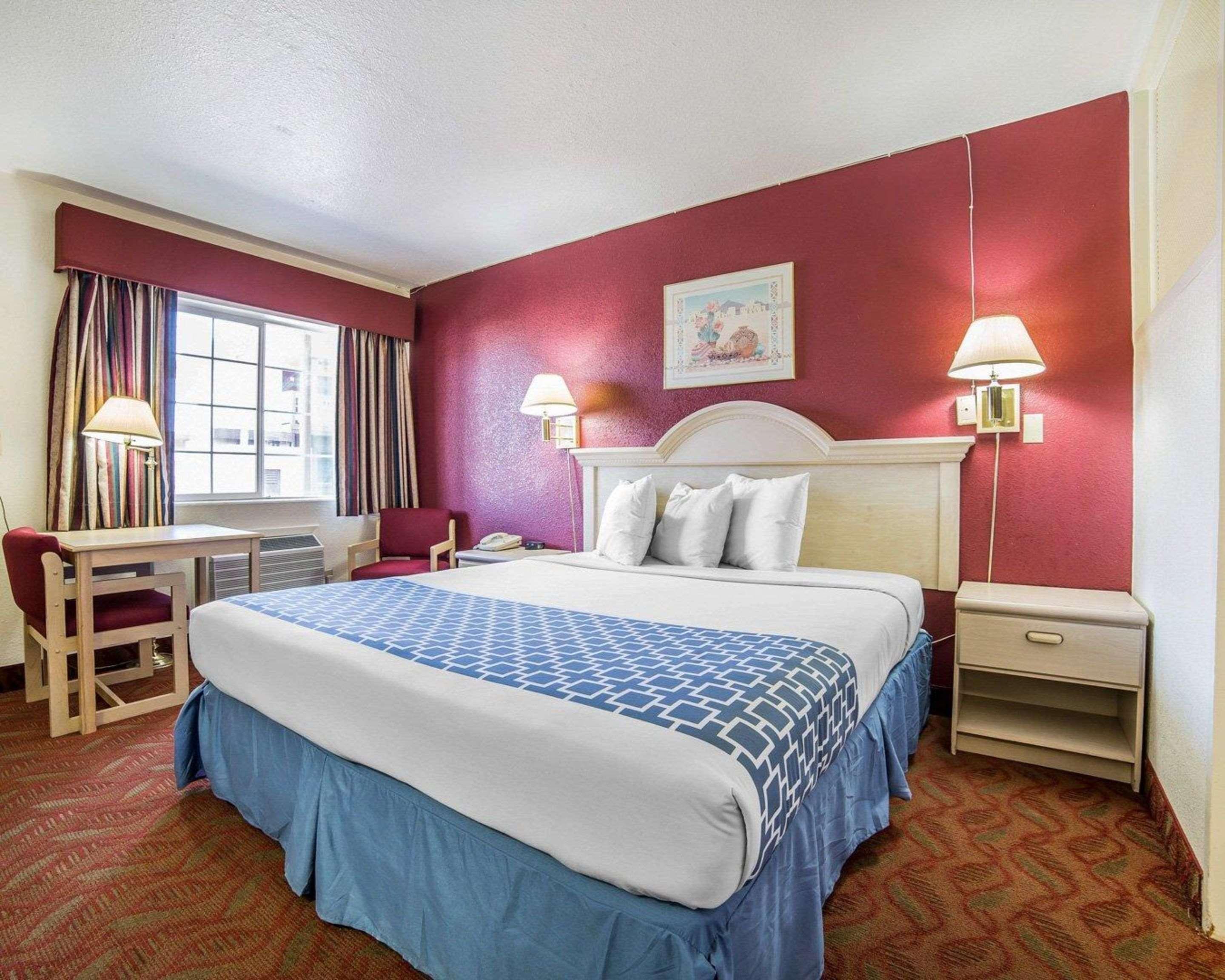 Econo Lodge Fallon Naval Air Station Area מראה חיצוני תמונה