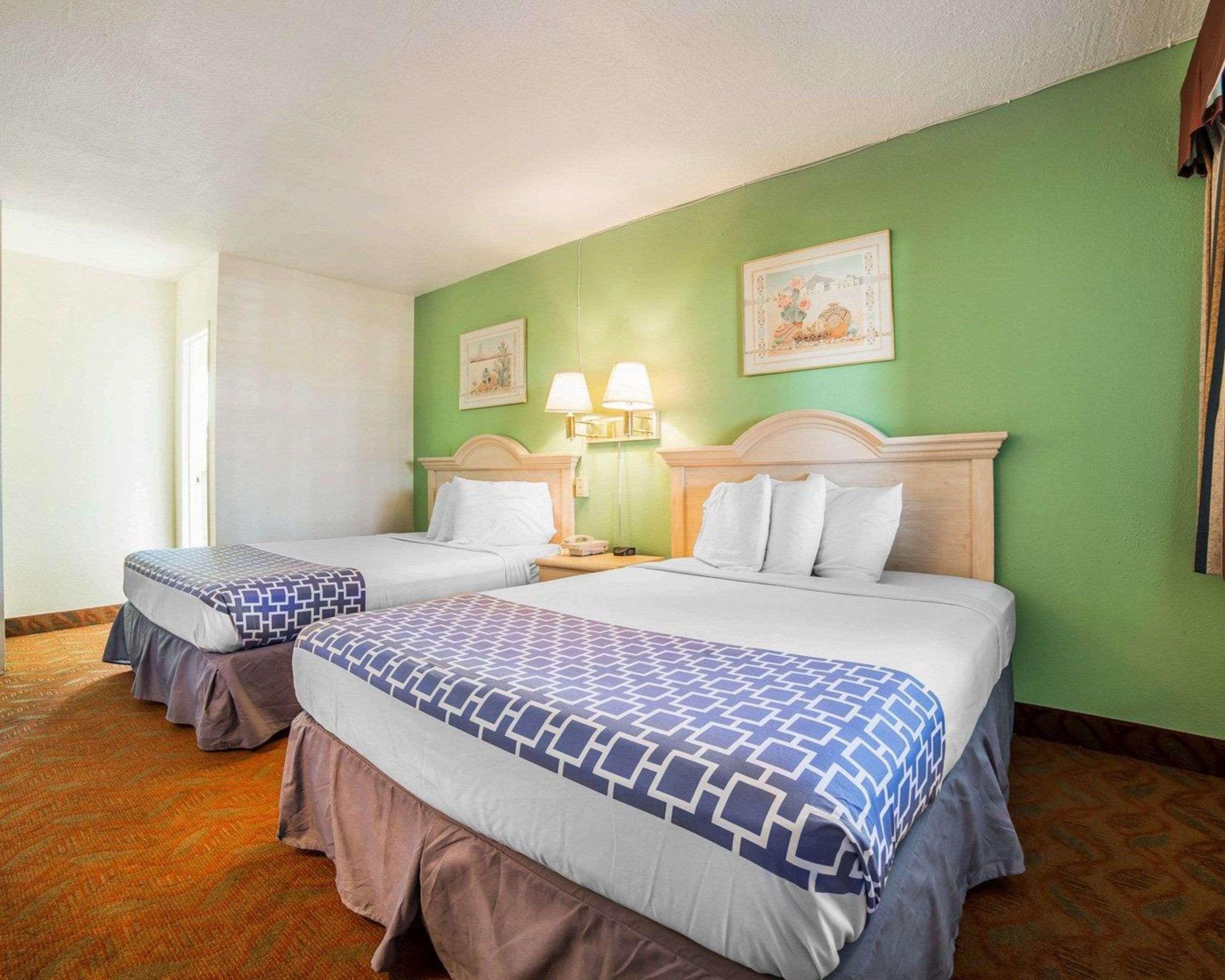 Econo Lodge Fallon Naval Air Station Area מראה חיצוני תמונה