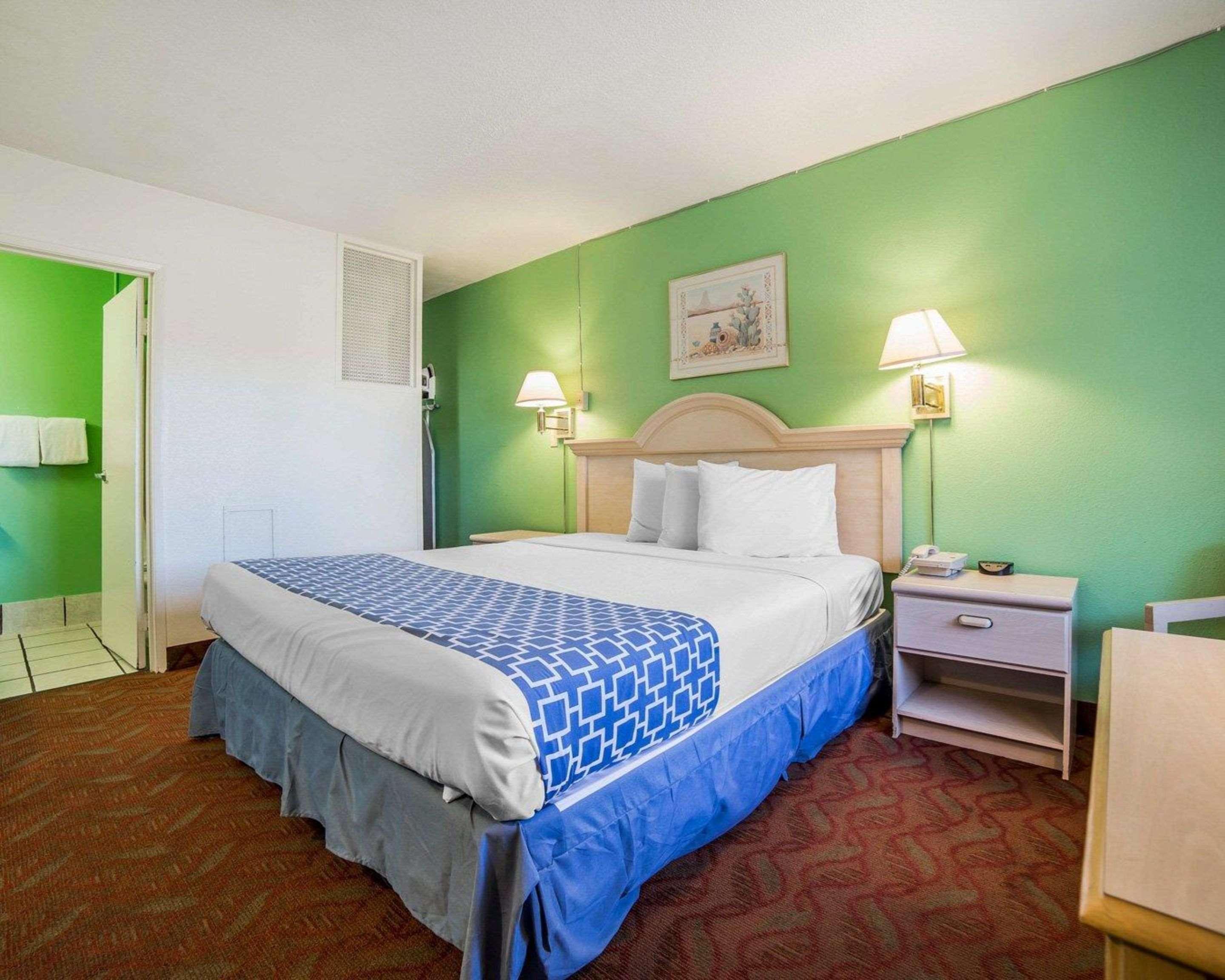 Econo Lodge Fallon Naval Air Station Area מראה חיצוני תמונה