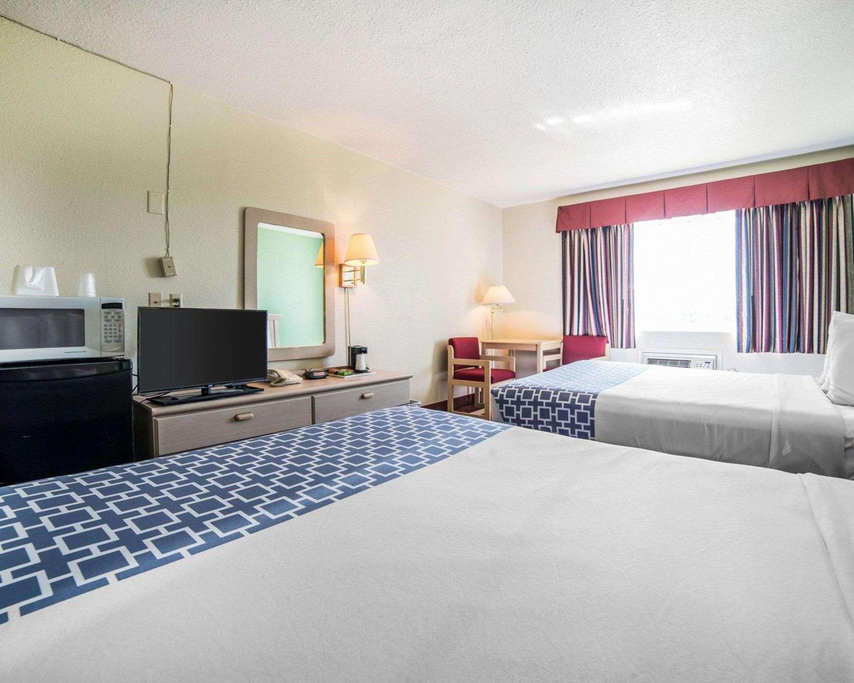 Econo Lodge Fallon Naval Air Station Area מראה חיצוני תמונה