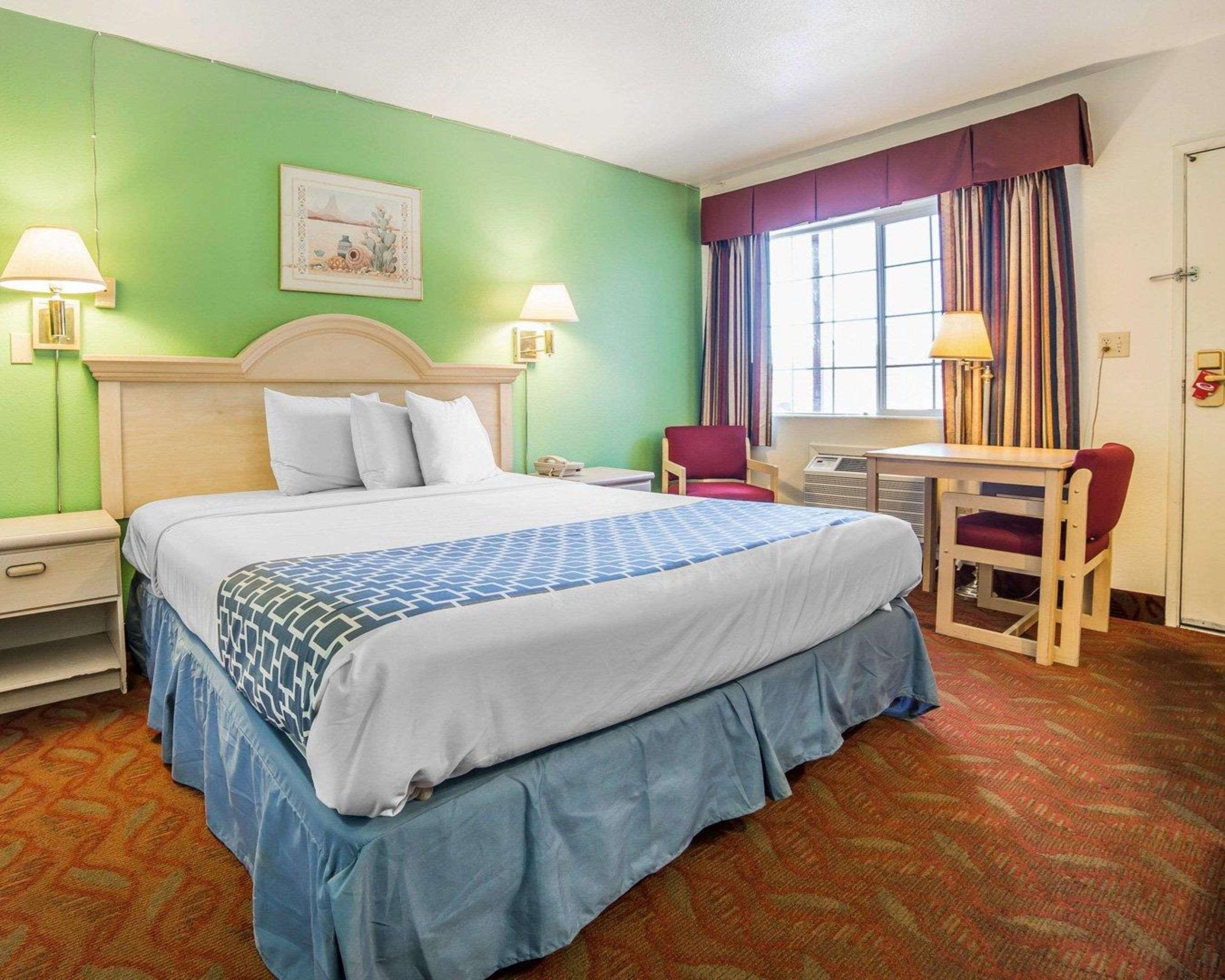 Econo Lodge Fallon Naval Air Station Area מראה חיצוני תמונה