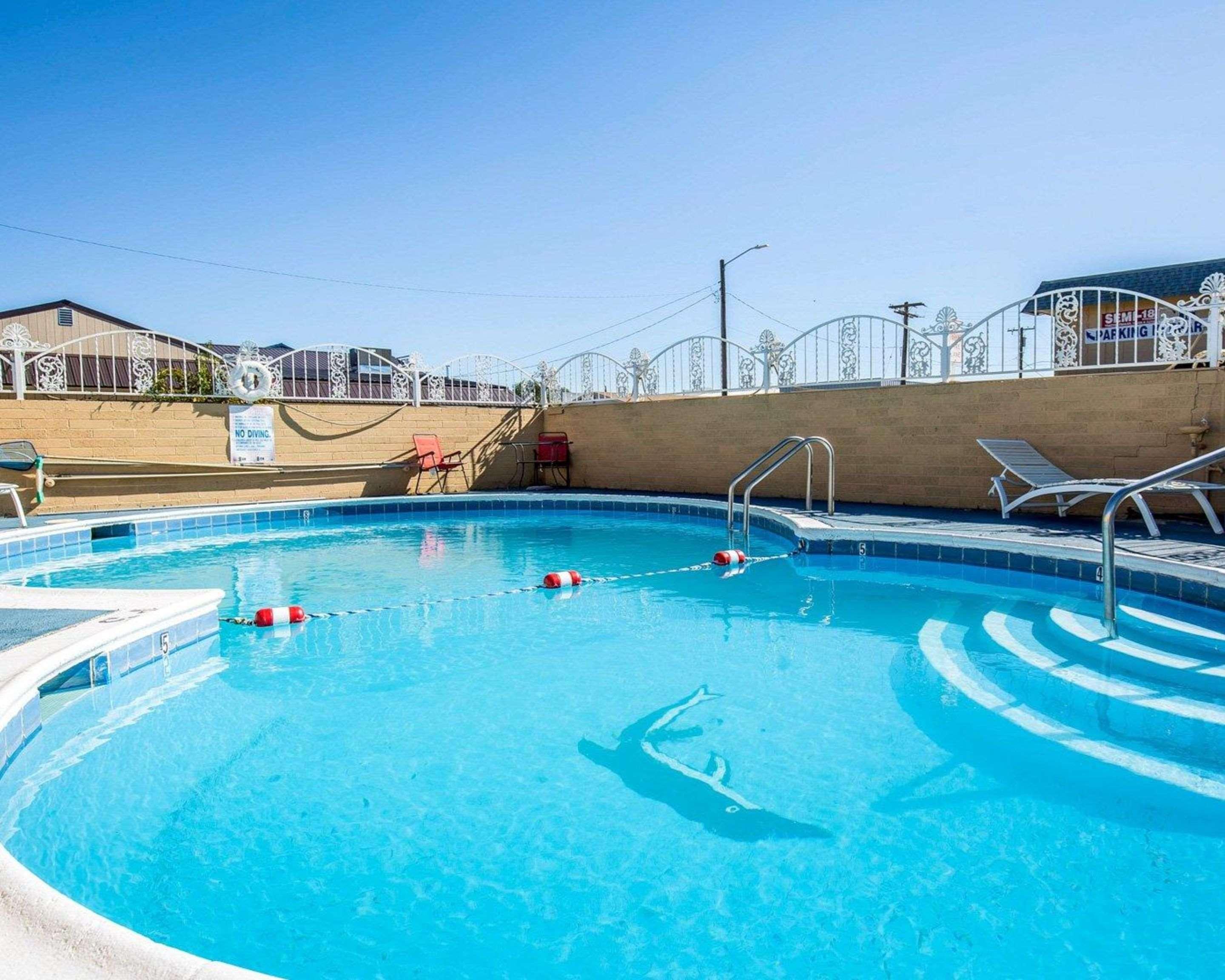 Econo Lodge Fallon Naval Air Station Area מראה חיצוני תמונה