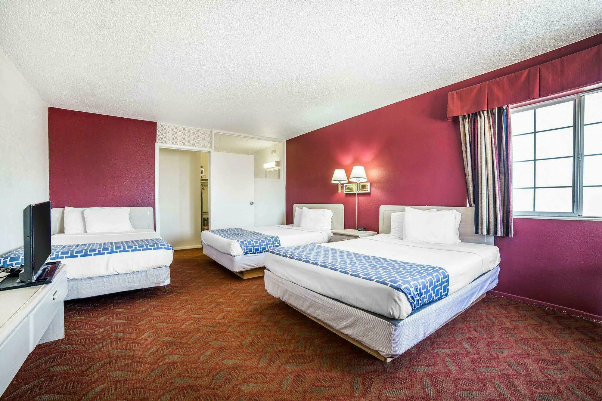 Econo Lodge Fallon Naval Air Station Area מראה חיצוני תמונה